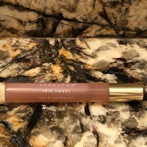 Sand + Fog Iris Sweet Rollerball Oil 10ml